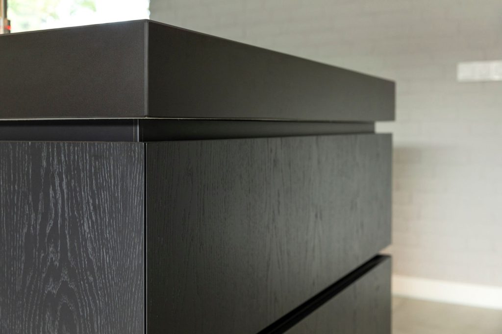 keuken laten maken, keuken bouwer, op maat keukens, op maat gemaakte keukens, luxe keukens, vogels keukens Helmond, Nuenen, Waalre, Stiphout, Liessel, Helmond, Eindhoven, Bladel, Pijnacker, Rotterdam Vlakinbouw inductiekookplaat - Keuken in Regio Rotterdam, Koperkleurige spoelbakRonde deuren hoge kast, Composiet werkblad, Recirculatie schuine afzuigkap, Ronde vormen bij keuken, Keukenblad van Balsabeton "Robuste", Apparatenwand met rustiek eiken fineer, Wandmeubel passend bij keuken, Keukeneiland met Balsabeton werkblad, Industriële keuken met betonnen blad, Quooker reservoir weggewerkt achter ladefrontenDoorlopende houtnerf in fronten, Twist stopcontact in werkblad, Betonnen aanrechtblad met vlakinbouw kookplaat, Kookeiland met eiken fineer greeplijsten, Schiereiland met laden push-to-open, Inductiekookplaat met geïntegreerde afzuiging, Elektrische push-to-open op een koelkast,RVS keukenblad met vlakinbouw inductiekookplaat, Maatkeuken in Utrecht, Volledig geïntegreerde spoelbak in rvs keukenblad, Knoppen Bora Professional, Bora geïntegreerde afzuiging, Bora Professional, Oven onder het aanrechtblad, RVS keukenblad met spuitwerk fronten, luxe keukenapparatuur in maatwerk keuken, digitale tekening keuken op maat, technische tekening kastenwand, stopcontacten maatwerk kookeiland, besteklade op maat keuken, modern rvs keukenblad werkblad op maat, landelijke keuken op maat met kookeiland, maatwerk rvs keukenblad met glazen achterwand, smeg koelkast in moderne maatwerk keuken, deurrek kastsysteem in staande keukenkast op maat, lemans keukensysteem keukenkast, afvalemmers en afvalsortering kastsysteem keukens, apothekerskast keukenkastsysteem, magic corner keukenkastsysteem, technische tekening keuken op maat, sample materialen keuken op maat, luxe keukenkast op maat met spuitwerk, moderne abstracte keukenkast op maat, luxe maatwerk keuken met kastenwand, greeploze keuken op maat, zwarte quooker kraan met spoelbak,push-to-open lade moderne keuken, meerdere binnenladen kastsysteem in moderne maatwerk keuken, natuursteen maatwerk stollenwand, liebherr wijnklimaatkast in moderne keuken op maat,bora kookplaat met ingebouwde afzuiging, natuursteen stollenwand en greeploze keukenkast, moderne mat zwarte quooker kraan en spoelbak, keuken kastenwand met inbouwapparatuur, maatwerk keuken met natuurstenen keukenblad, hout look keuken op maat,houten maatwerk keuken met tegel achterwand, moderne verlichting in houden keuken op maat,landelijke houten keuken op maat met moderne verlichting